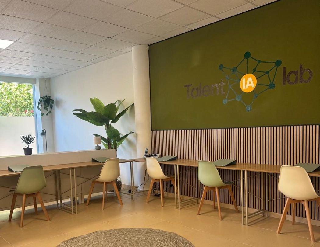 Interior del laboratorio de TalentIA Lab en Manacor